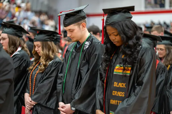Graduates Praying
